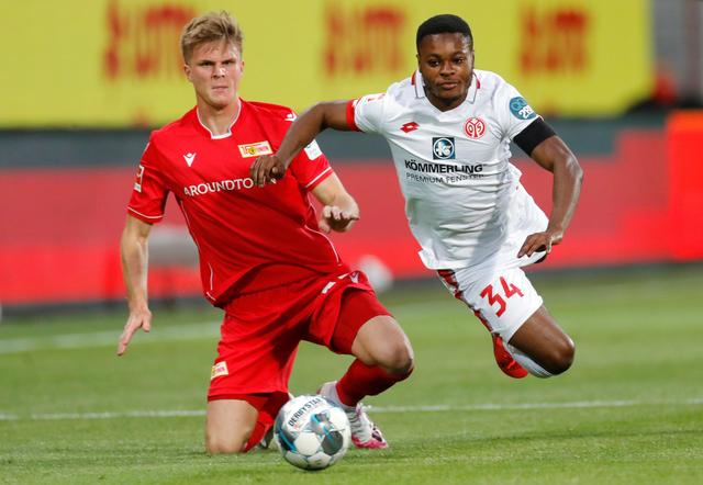 陷入困境 陷入困境